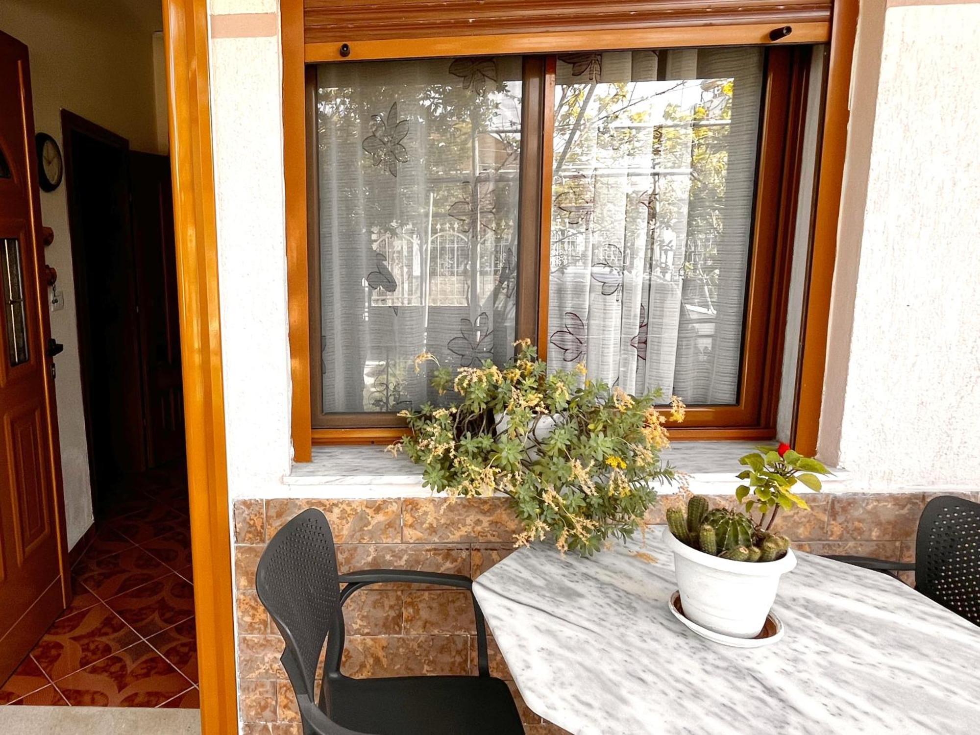 Beach & Chill Apartments Влёра Экстерьер фото