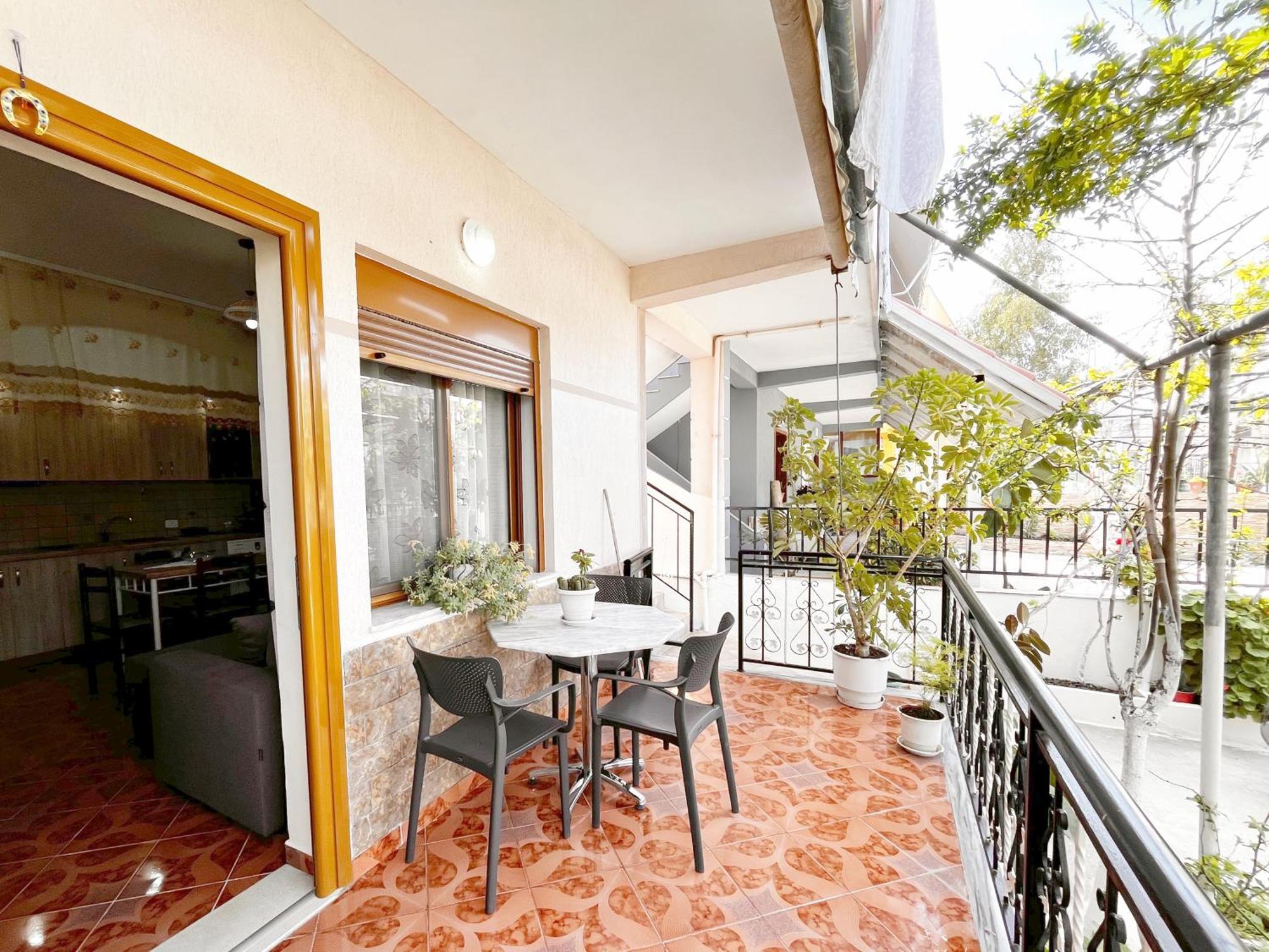 Beach & Chill Apartments Влёра Экстерьер фото
