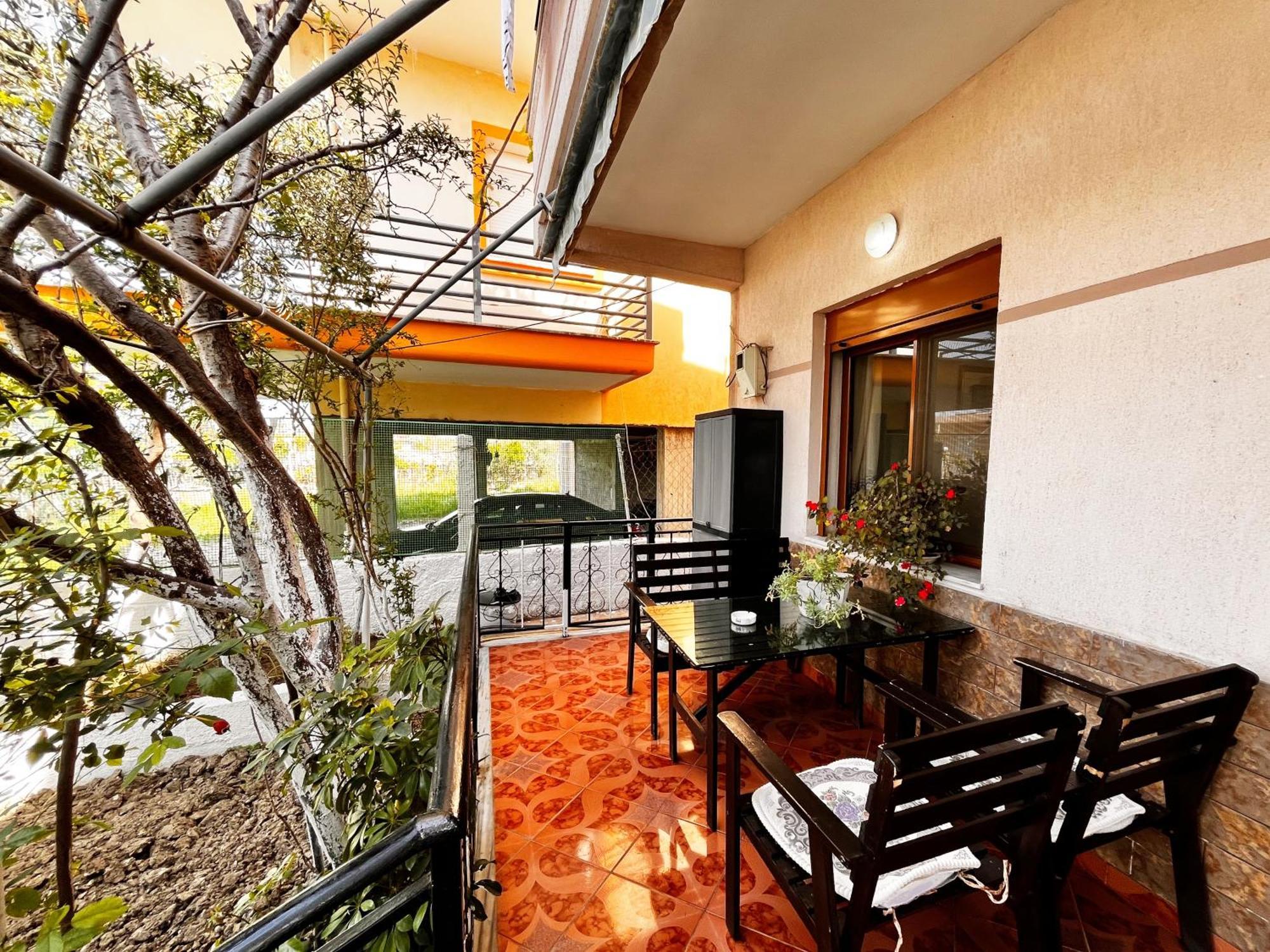 Beach & Chill Apartments Влёра Экстерьер фото